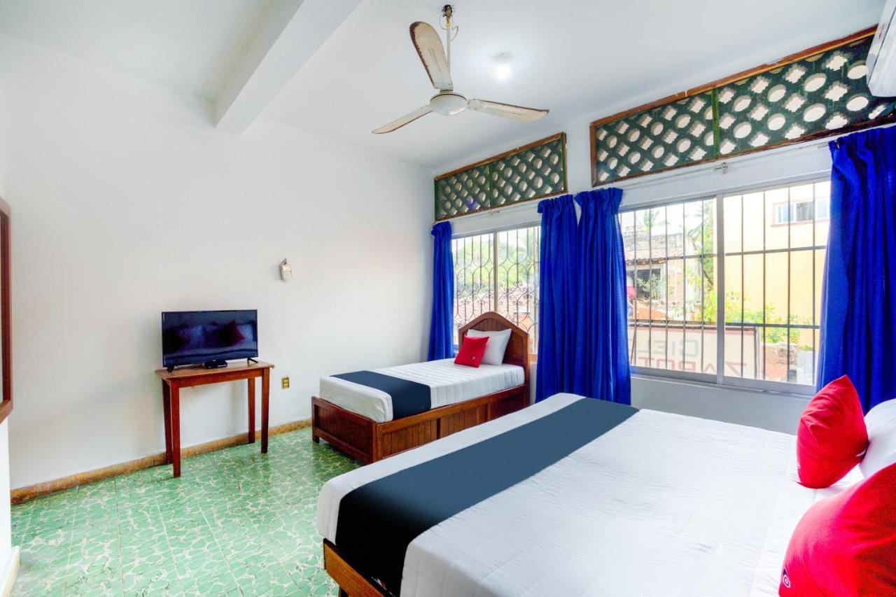 Hotel Adelita Zihuatanejo Dış mekan fotoğraf
