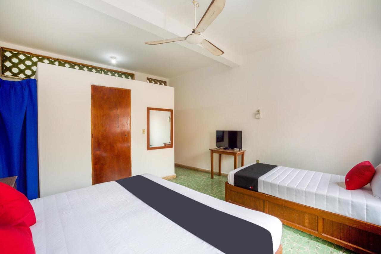 Hotel Adelita Zihuatanejo Dış mekan fotoğraf