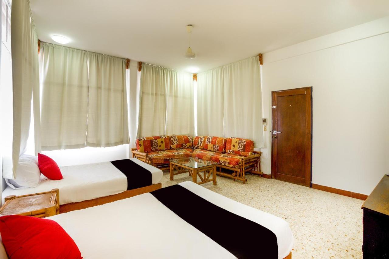 Hotel Adelita Zihuatanejo Dış mekan fotoğraf